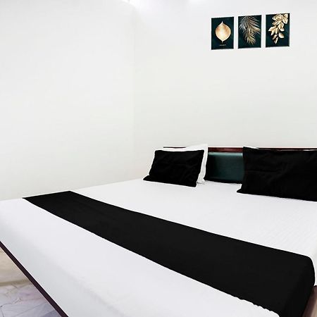 Hotel O The Moon Bareilly Exterior foto