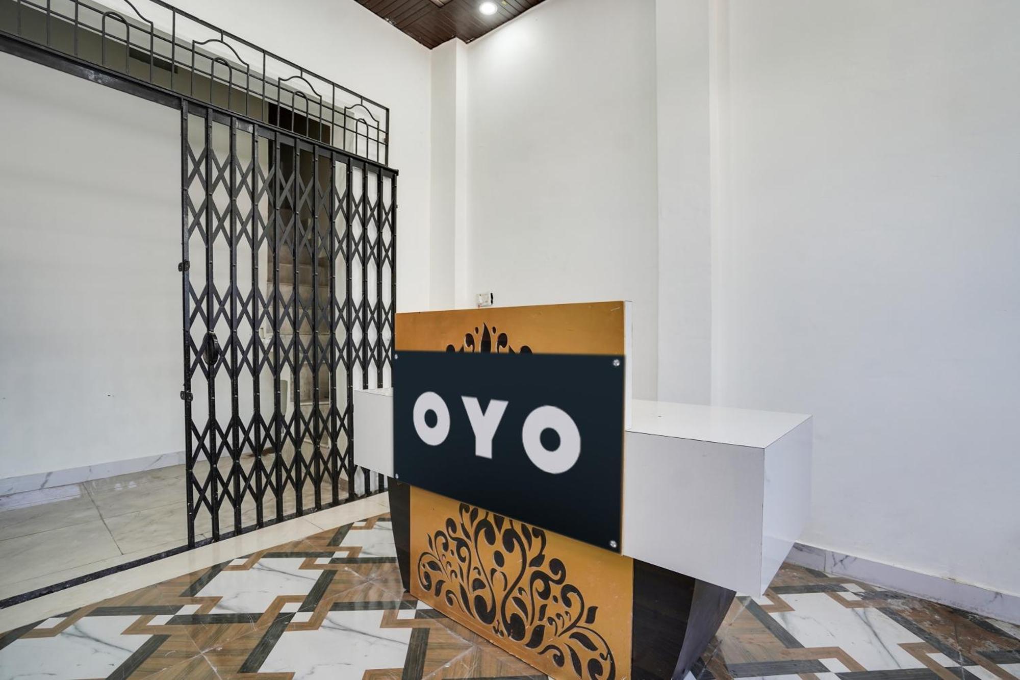 Hotel O The Moon Bareilly Exterior foto